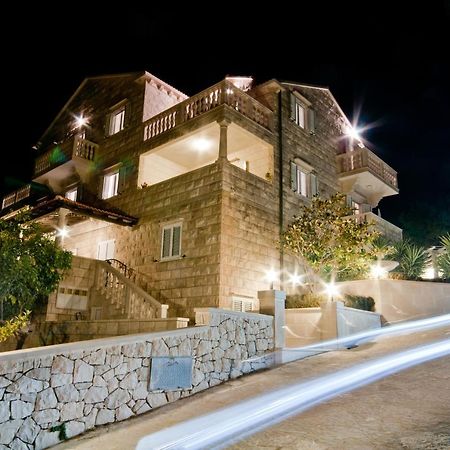 סומרטין Apartments Barba Petra Dvori מראה חיצוני תמונה