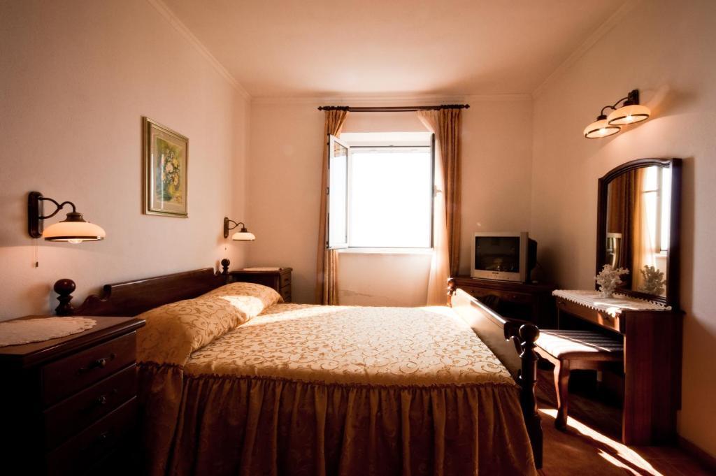 סומרטין Apartments Barba Petra Dvori חדר תמונה